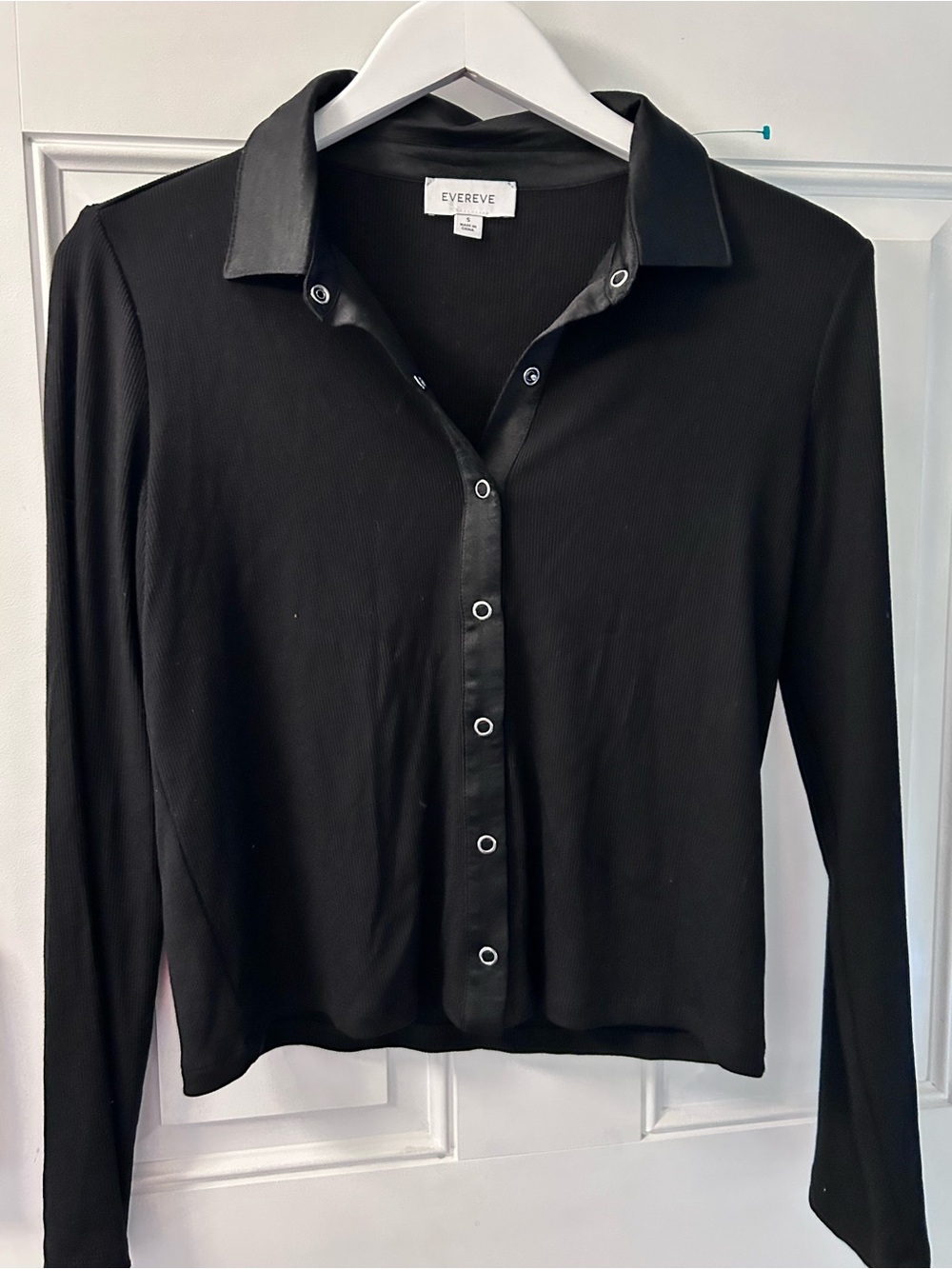 Evereve Men's Black Ribbed Crewneck Sweater